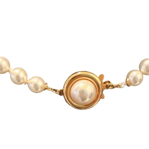 Orquidea Classic Pearls 18KT Gold Plated 925 Sterling Silver Clasp Necklace - Picture 12 of 13